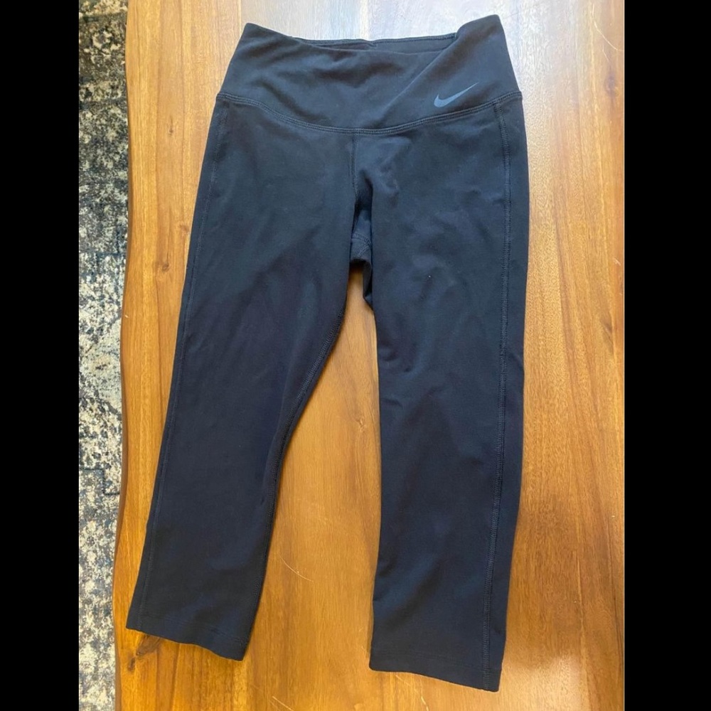 Nike Cropped Leggings Black XS